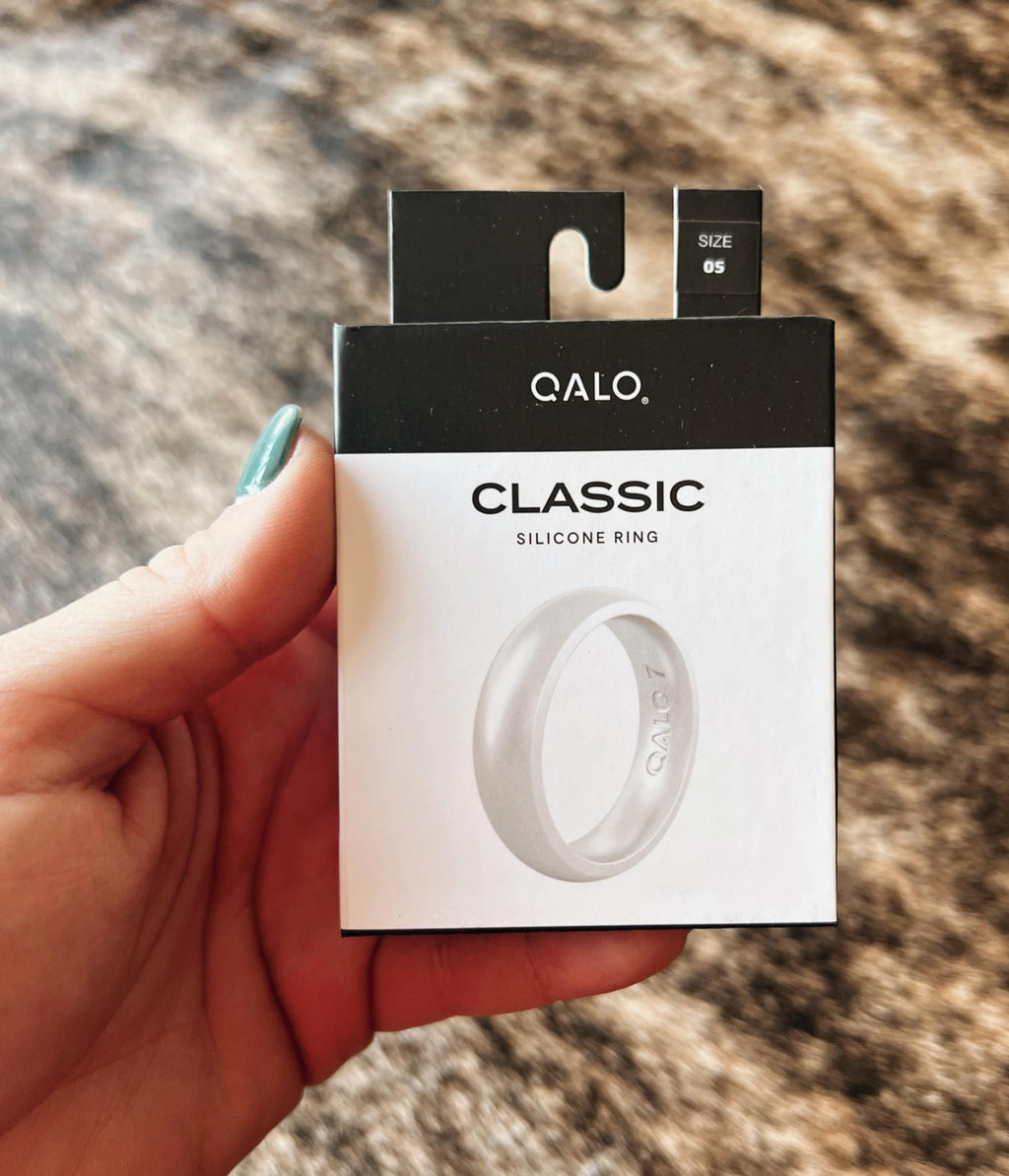 Qalo Classic Pearl Ring