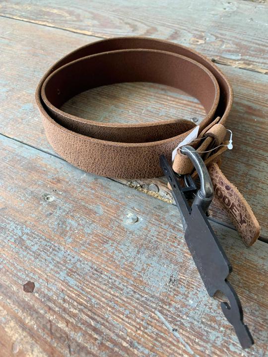 1833BE2 simple brown belt